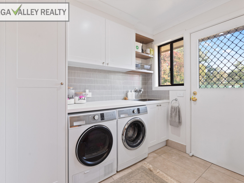 71 Gillcrest Drive, Bega, NSW 2550 AUS