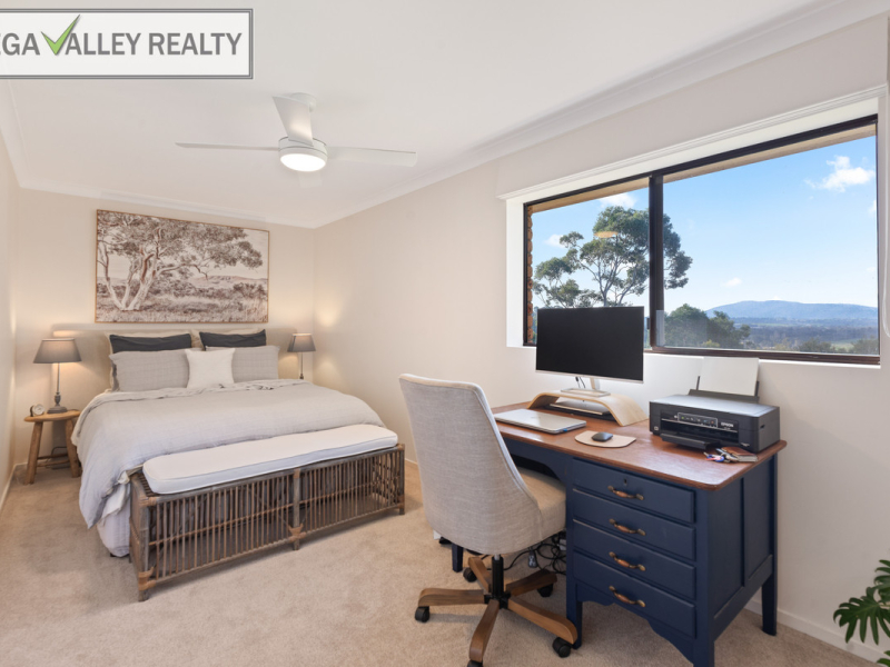 71 Gillcrest Drive, Bega, NSW 2550 AUS