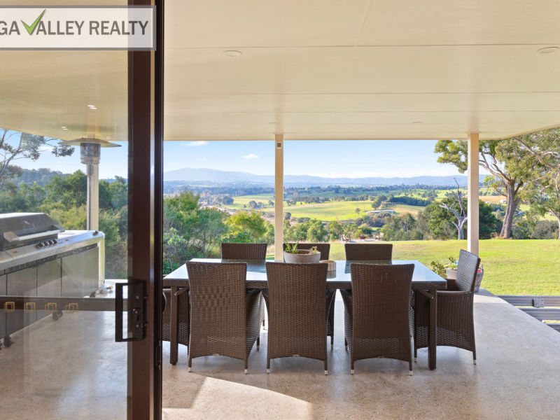 71 Gillcrest Drive, Bega, NSW 2550 AUS