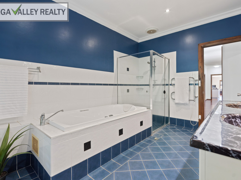 86 Mine Road, Lochiel, NSW 2549 AUS