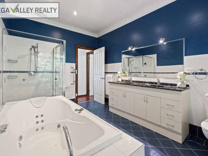 86 Mine Road, Lochiel, NSW 2549 AUS