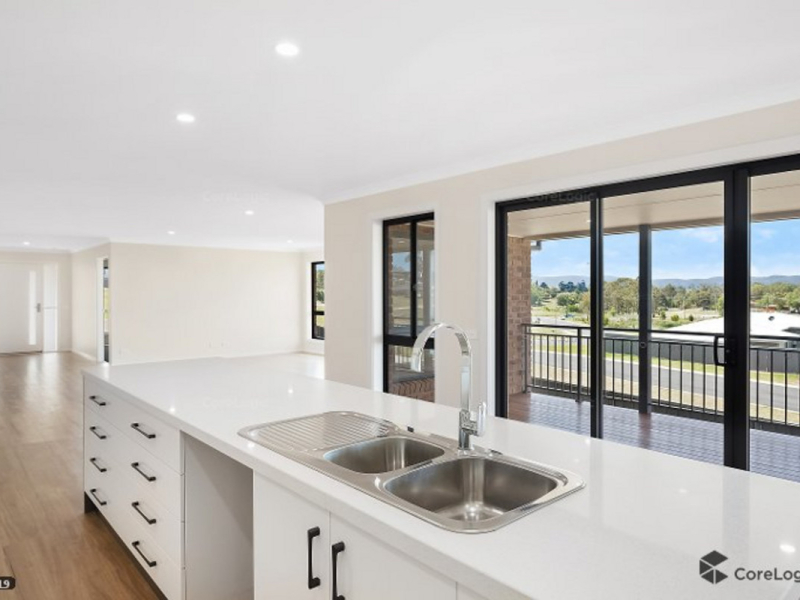 44 Lynjohn Drive, Bega, NSW 2550 AUS