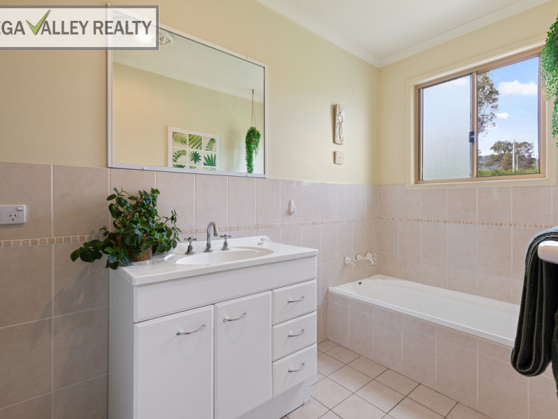464 Slaters Lane, Candelo, NSW 2550 AUS