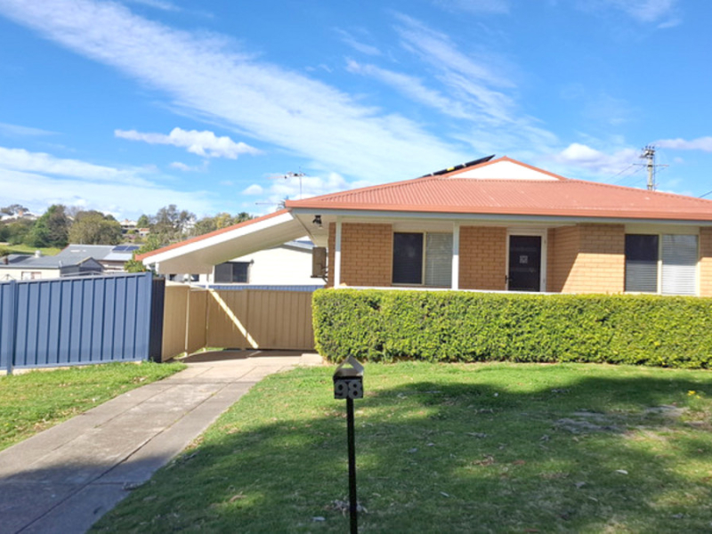 98 Ravenswood Street, Bega, NSW 2550 AUS