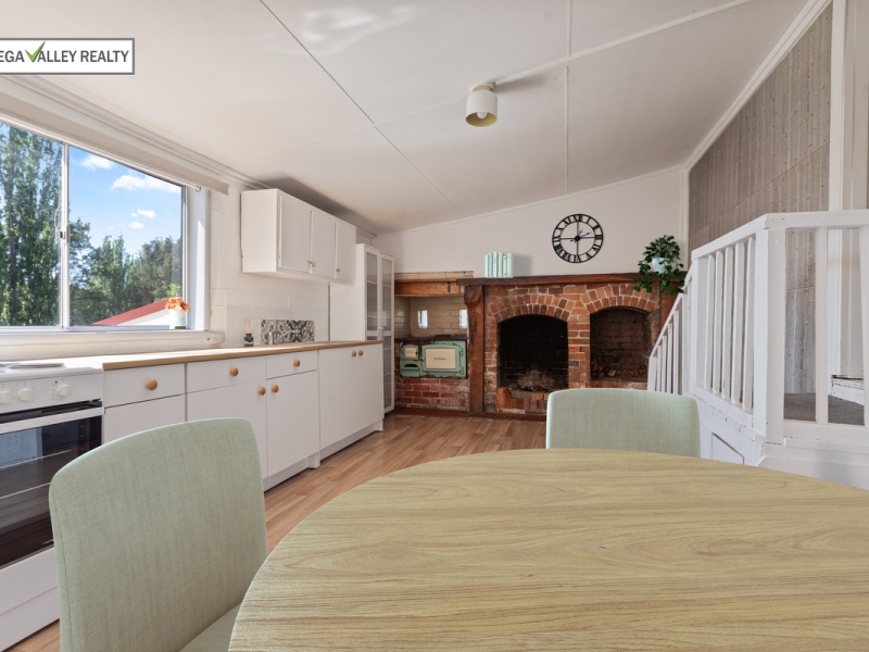 54 Valley Street, Bega, NSW 2550 AUS