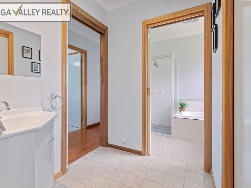 21 Gordon Street, Quaama, NSW 2550 AUS