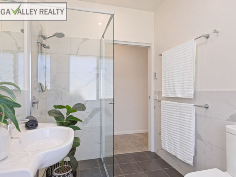 24 Millbank Way, Bega, NSW 2550 AUS