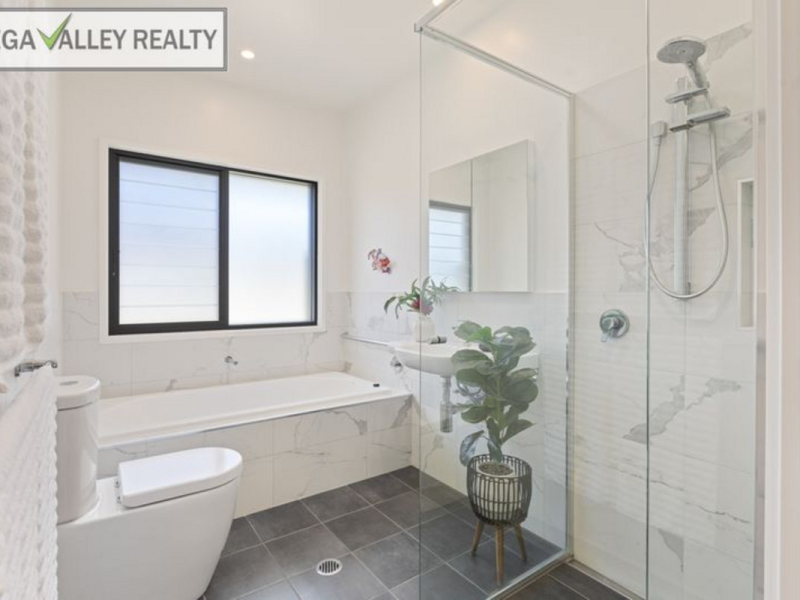 24 Millbank Way, Bega, NSW 2550 AUS