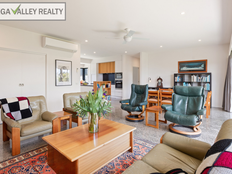 24 Millbank Way, Bega, NSW 2550 AUS