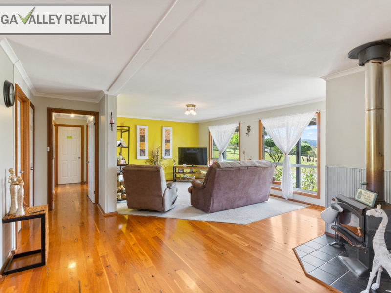 9 Box  Close, Bega, NSW 2550 AUS