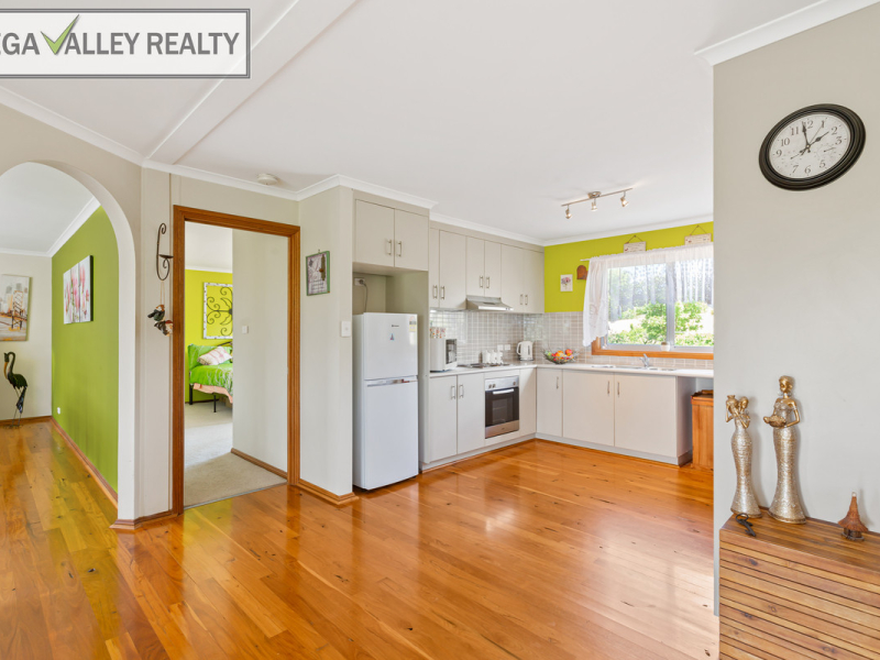 9 Box  Close, Bega, NSW 2550 AUS