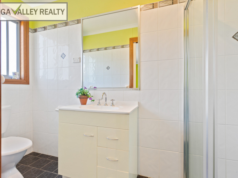 9 Box  Close, Bega, NSW 2550 AUS