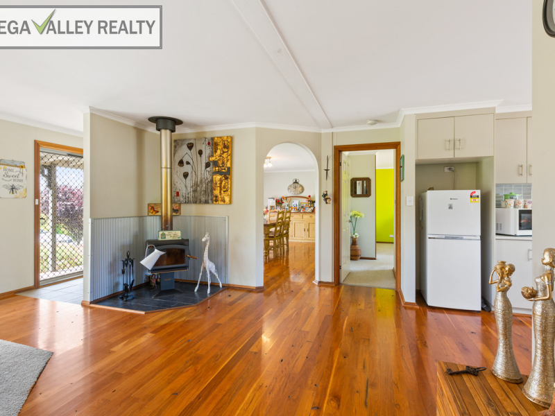 9 Box  Close, Bega, NSW 2550 AUS
