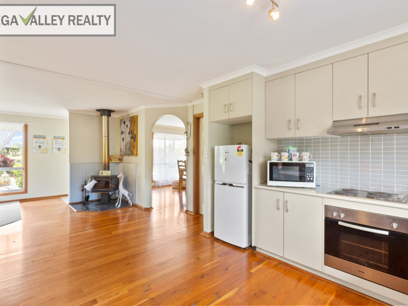 9 Box  Close, Bega, NSW 2550 AUS