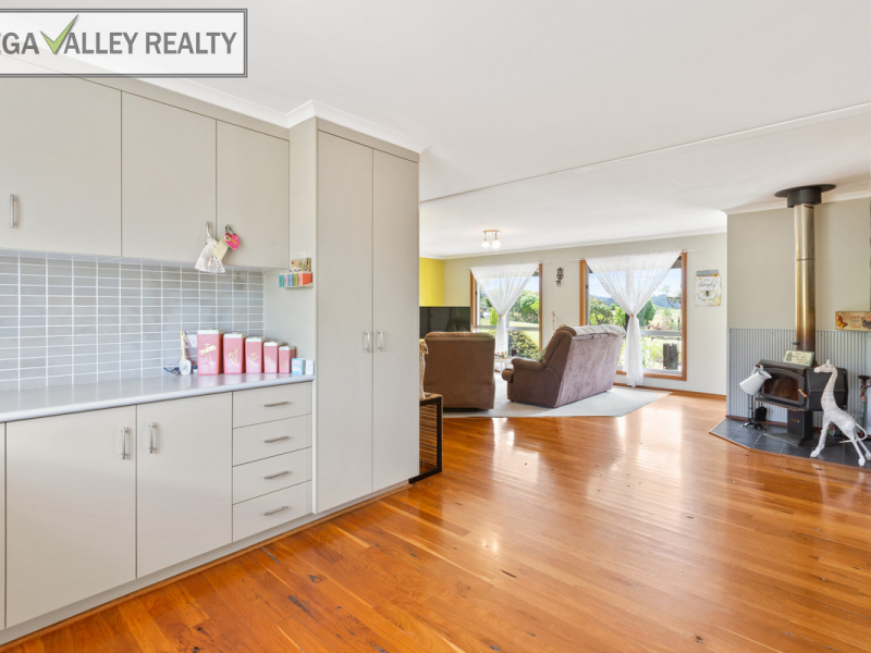 9 Box  Close, Bega, NSW 2550 AUS
