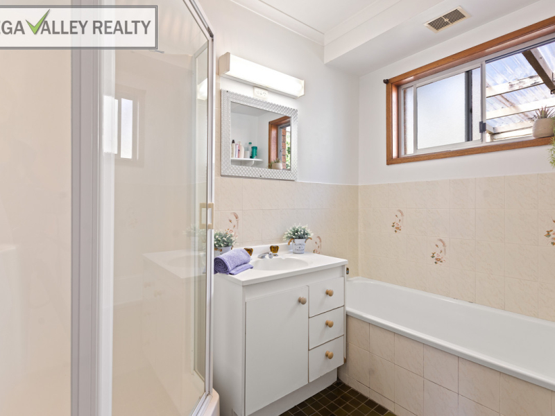 252 Auckland Street, Bega, NSW 2550 AUS