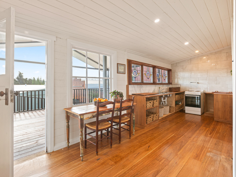 5 Peden Street, Bega, NSW 2550 AUS
