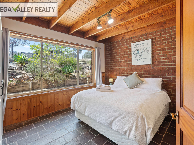 15 Eagle Lane, Bega, NSW 2550 AUS