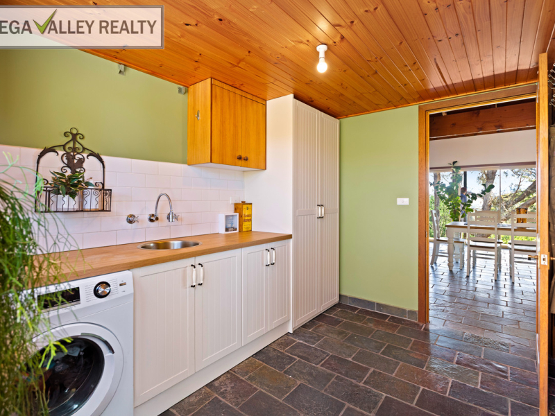 15 Eagle Lane, Bega, NSW 2550 AUS