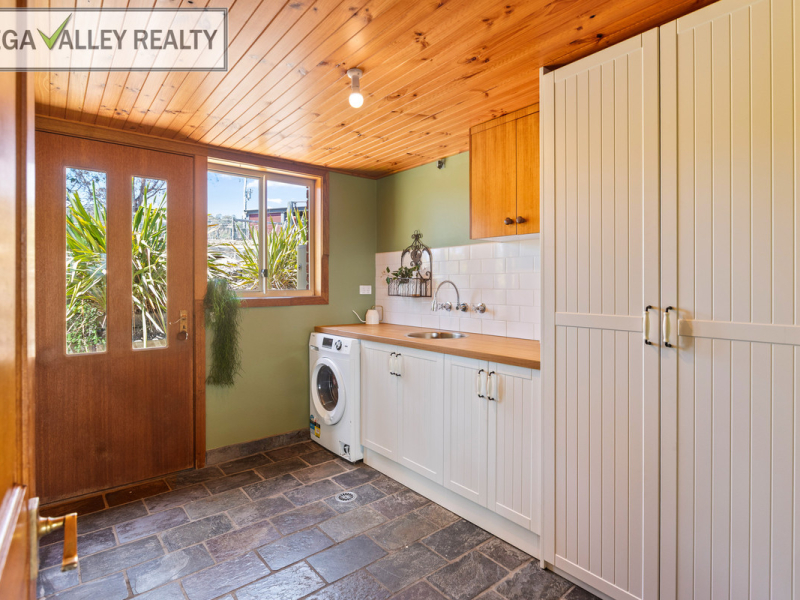 15 Eagle Lane, Bega, NSW 2550 AUS